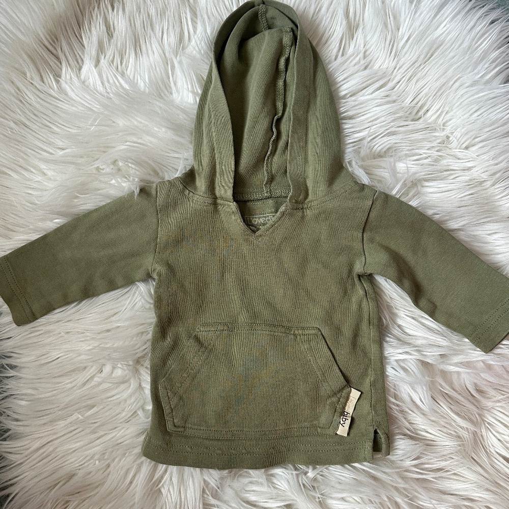 L'oved baby olive green hoodie size 6-9 months // 3241
